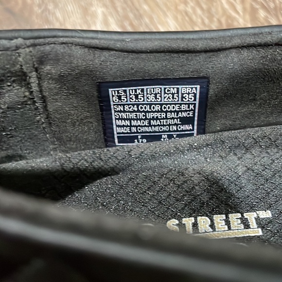 Skechers Memory Foam Black Slip-ons - Women’s 6.5 - Picture 6 of 6